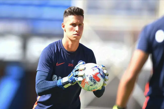 San Lorenzo no encontró arquero en el mercado y Devecchi se queda tras volver de Banfield.