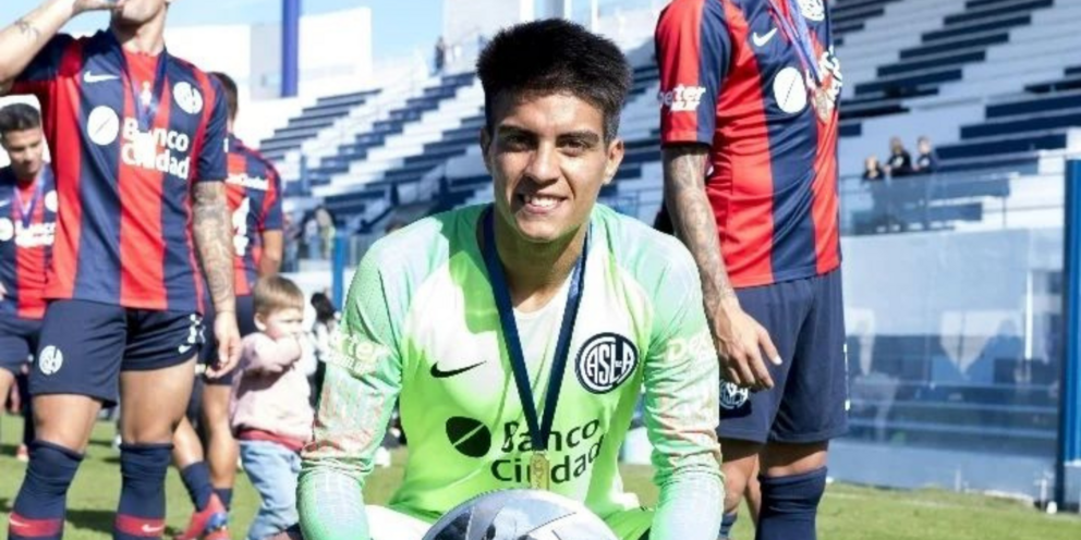 Jugador de 23 años se despidió de San Lorenzo y se fue libre a Arsenal