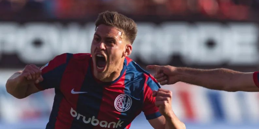 Federico Girotti en San Lorenzo tras su gol ante Racing