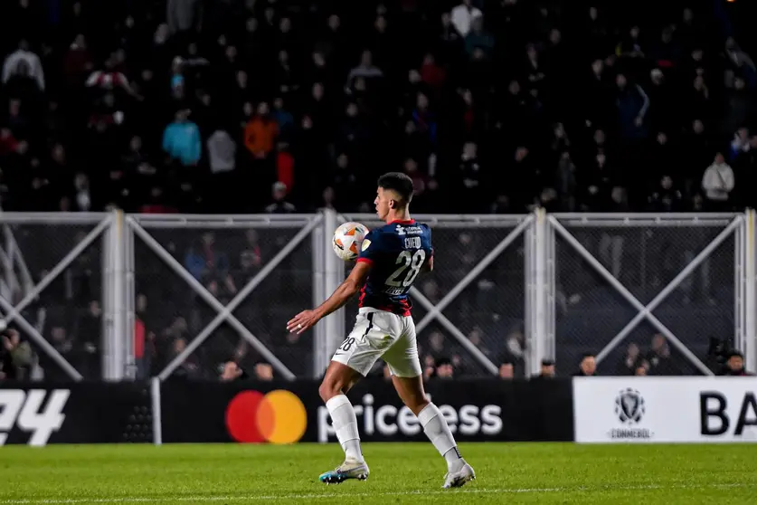 Alexis Cuello metió un gol a lo Messi.