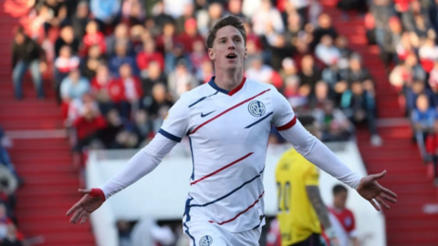 2059C503-5FF6-465E-B57F-96F7DDAEE600