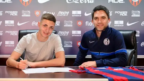 8C2F4DF2-CAD1-49F3-A300-2E21C825643F