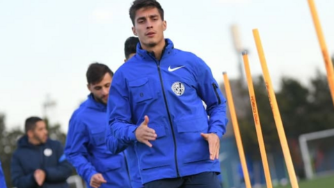 3FC7B444-992F-4A93-8A53-AB131915557A