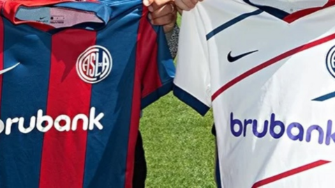 4F33D35A-57BB-47E1-AC82-DEF3BB9F2795