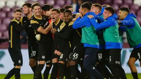 FB7C6E1F-44A4-44BC-B3A7-1D2EE4AD0536