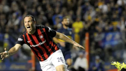 Mauro Matos en su gol de San Lorenzo ante Boca