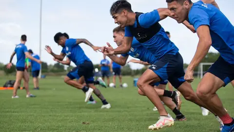San Lorenzo entrena duramente para la larga temporada 2024.