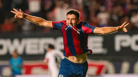 Gastón Hernández está a disposición de Insúa.