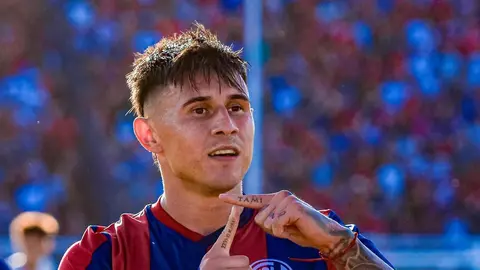 Adam Bareiro espera repetir sus goles ante Huracán.