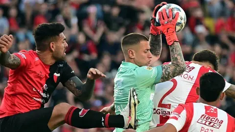 Dante Nicolás Campisi, el arquero que se acerca a San Lorenzo.