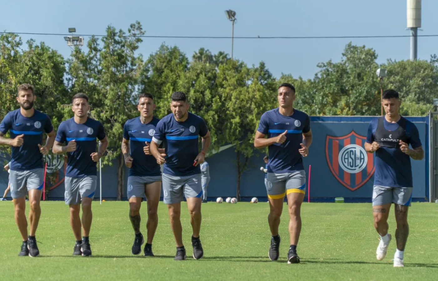 Bareiro, en el entrenamiento de hoy con sus compañeros
