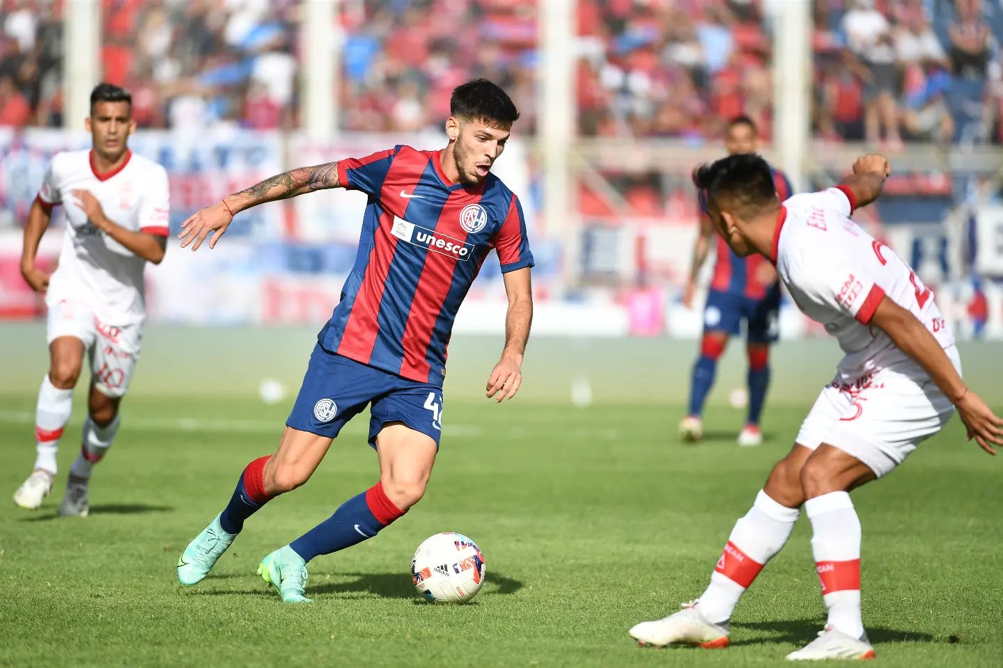 Agustín Martegani desplegó su categoría en el clásico