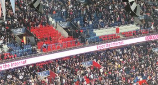 La barra del PSG se retiró 15 minutos antes de finalizar el encuentro