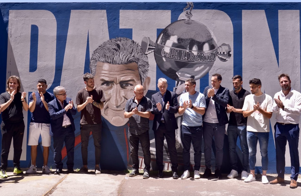 El cuerpo téncico del Patón Bauza dijo presente en el homenaje al gran DT de San Lorenzo Campeón de la Copa Libertadores