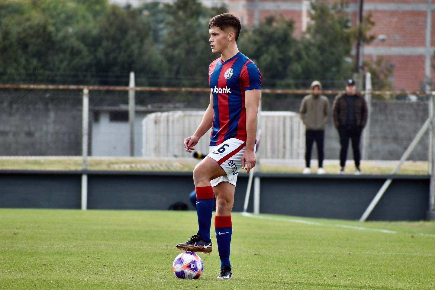 Jeremías James regresa a San Lorenzo.