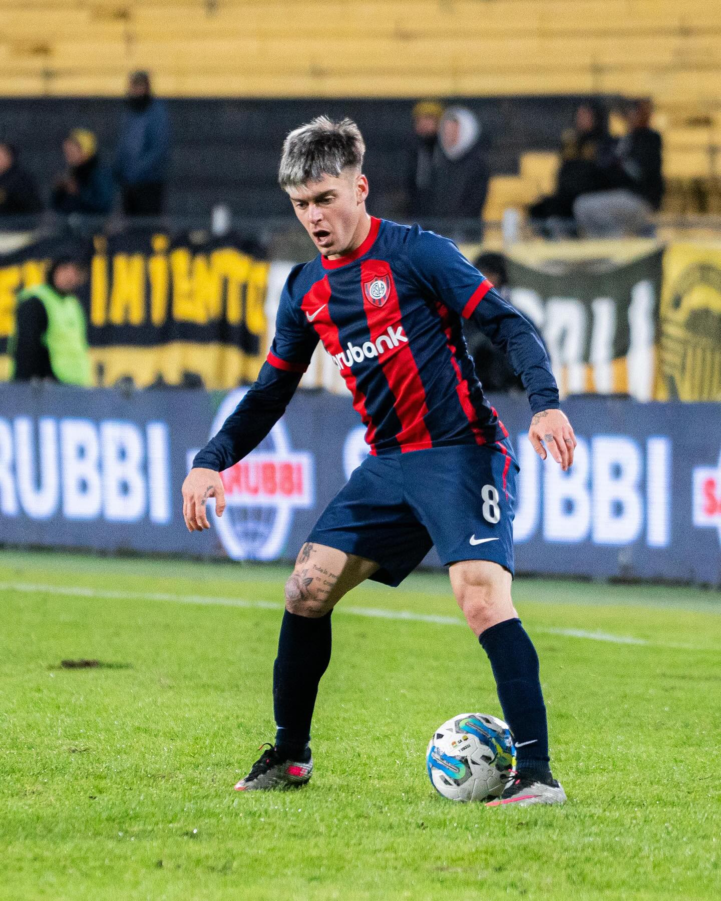 Matías Reali, entró y convirtió en la primera pelota que tocó.